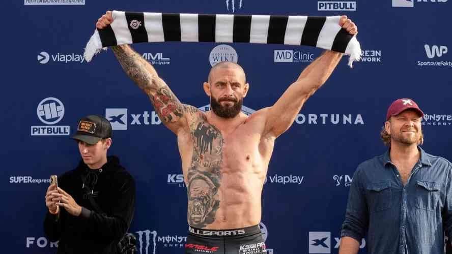 PARTIZANOVAC NEMANJA „KOBA” NIKOLIĆ ULAZI U KAVEZ NA FNC 34